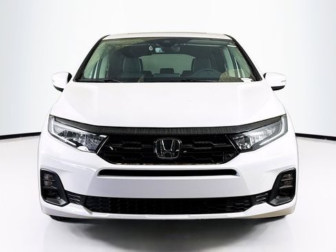 New 2026 Honda Odyssey Touring image 3