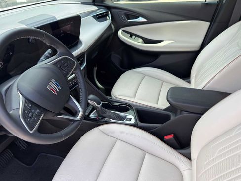 Used 2025 Buick Encore GX Avenir w/ Avenir Technology Package FWD image 10