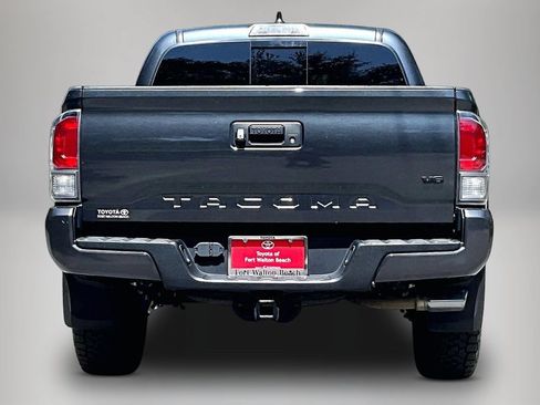 Used 2022 Toyota Tacoma TRD Sport AWD/4WD image 6