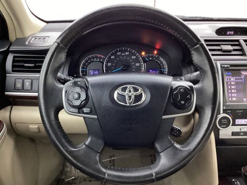 Used 2014 Toyota Camry XLE image 34