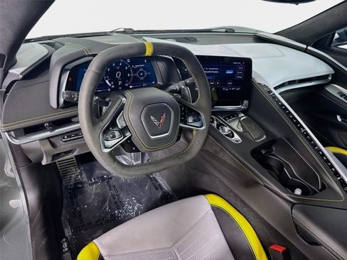 Used 2022 Chevrolet Corvette Stingray Premium Conv RWD image 9