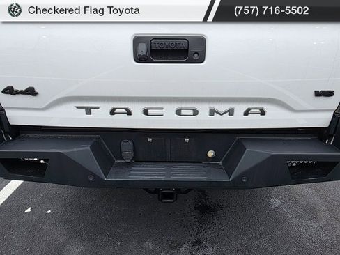 Used 2022 Toyota Tacoma SR image 8