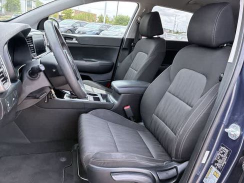 Used 2022 Kia Sportage LX image 17