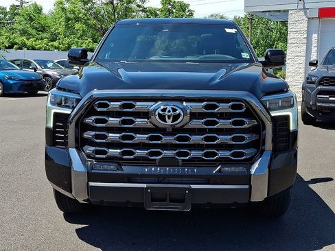 Used 2024 Toyota Tundra Platinum AWD/4WD image 2