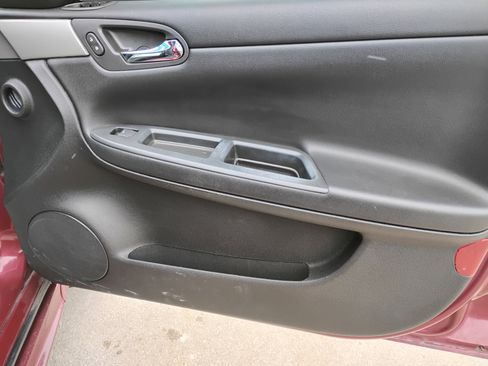 Used 2009 Chevrolet Impala SS w/ Convenience Package image 14