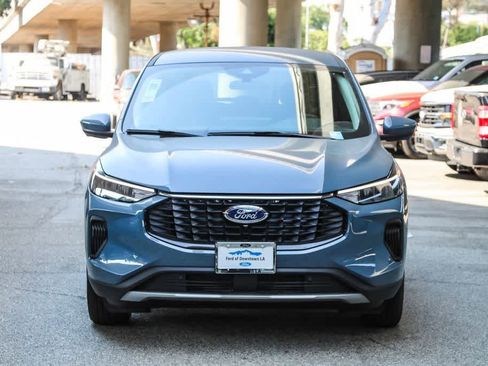 New 2024 Ford Escape Active w/ Tech Pack #2 FWD image 2