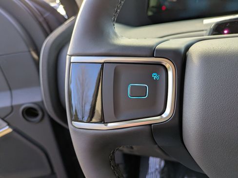 New 2025 Ford Expedition Active image 18