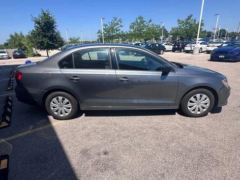 Used 2015 Volkswagen Jetta S FWD image 4
