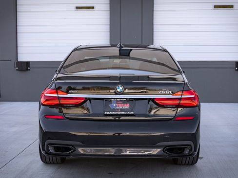 Used 2019 BMW 750i xDrive w/ Executive Package image 8