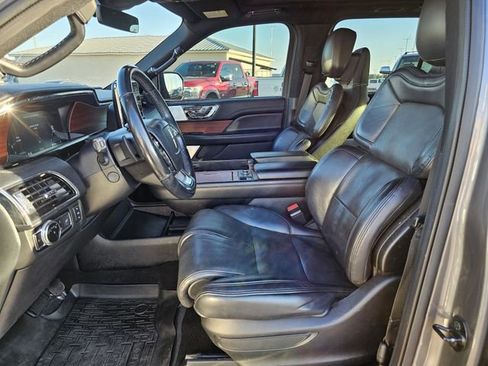 Used 2021 Lincoln Navigator Reserve w/ Luxury Package image 11