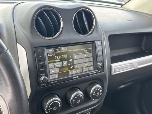 Used 2016 Jeep Compass High Altitude image 24