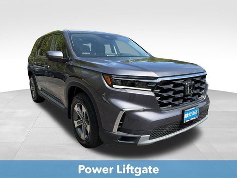 Used 2025 Honda Pilot EX-L image 10