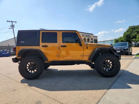 Used 2014 Jeep Wrangler Unlimited Sport w/ Power Convenience Group AWD/4WD image 6