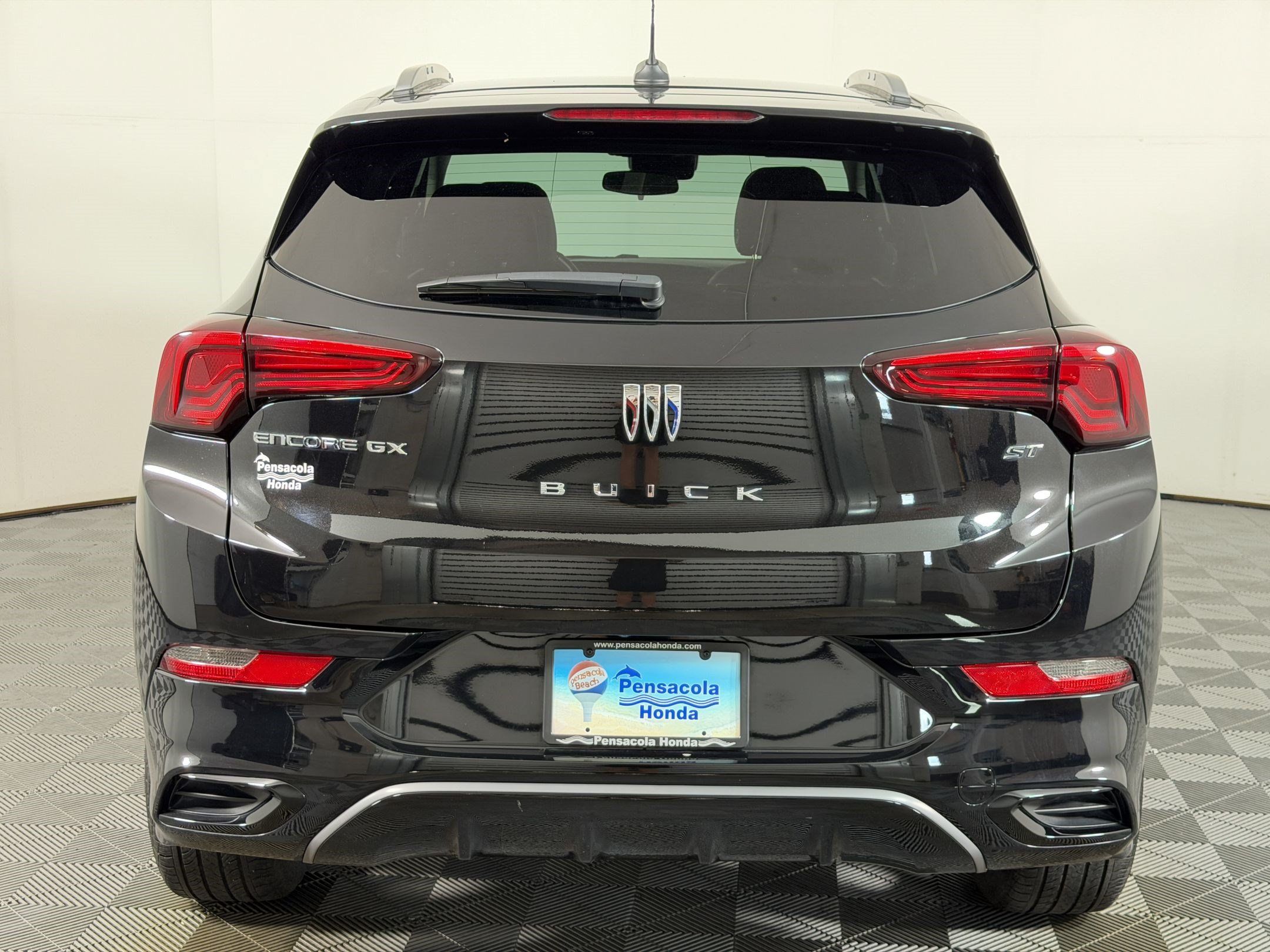 Used 2024 Buick Encore GX Sport Touring w/ Experience Buick Package FWD image 8