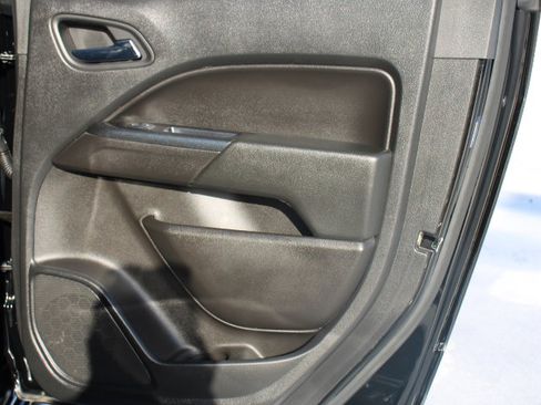 Used 2021 Chevrolet Colorado ZR2 image 18