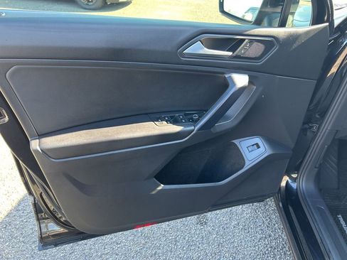 Used 2021 Volkswagen Tiguan SEL image 14