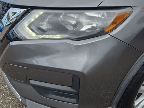Used 2019 Nissan Rogue FWD image 11