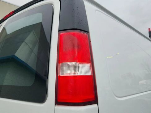 Used 2021 Chevrolet Express 2500 Extended Cargo Van w/ Driver Convenience Package image 4