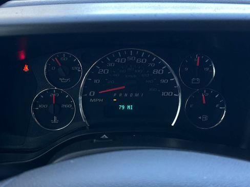 Used 2025 Chevrolet Express 2500 Extended w/ Driver Convenience Package RWD image 23