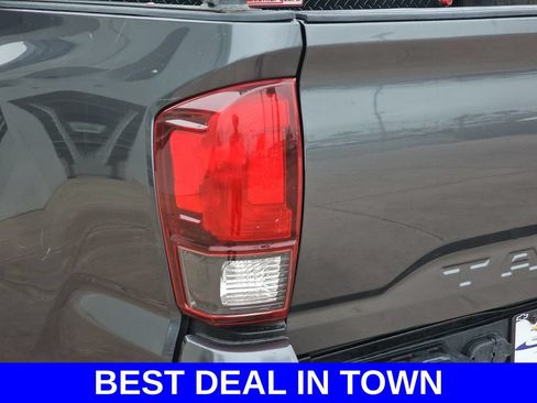 Used 2021 Toyota Tacoma SR AWD/4WD image 39
