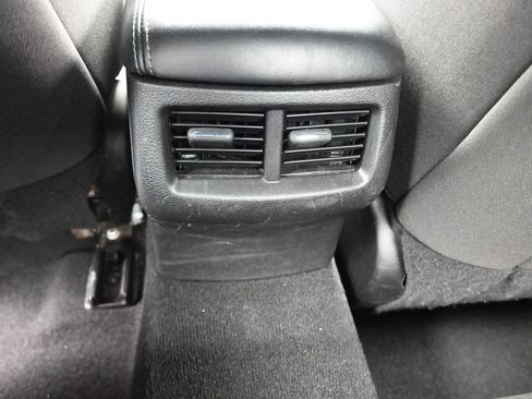 Used 2023 Dodge Challenger SXT image 30