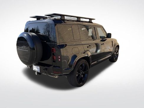 Certified 2025 Land Rover Defender 110 X-Dynamic SE AWD/4WD image 8