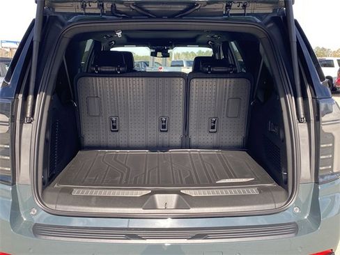 New 2026 Chevrolet Suburban RST w/ RST Capability Package image 27