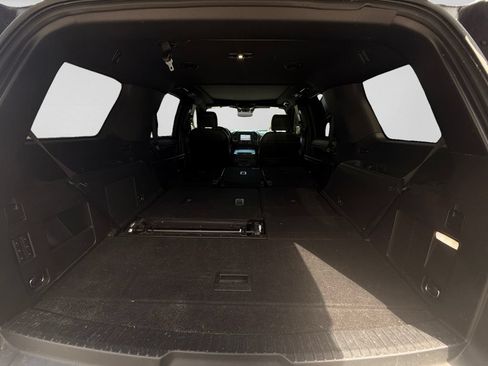Used 2018 Ford Expedition Limited w/ Equipment Group 302A RWD image 32