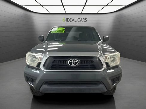 Used 2014 Toyota Tacoma PreRunner w/ SR5 Package RWD image 2