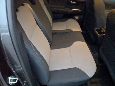 Used 2021 Toyota Tacoma TRD Sport image 19