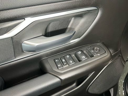 New 2026 RAM 1500 4x4 Crew Cab image 15