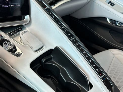 Used 2023 Chevrolet Corvette Stingray w/ Z51 Performance Package image 17