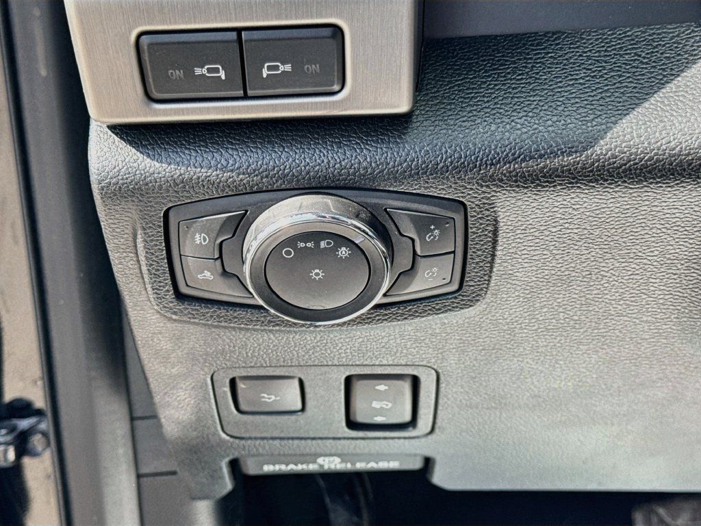 Used 2021 Ford F250 Platinum w/ FX4 Off-Road Package AWD/4WD image 10