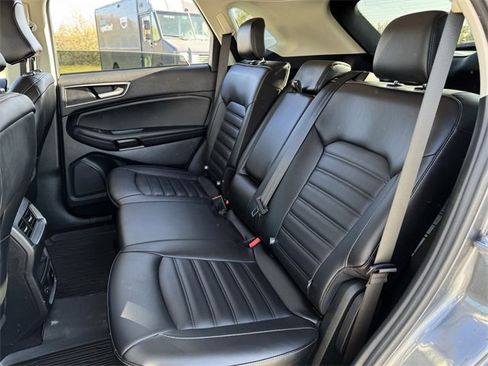 Used 2022 Ford Edge SEL w/ Convenience Package image 28