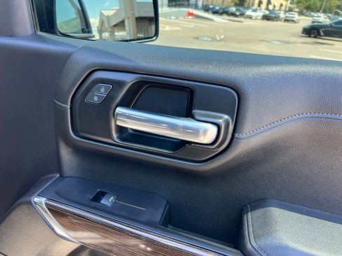 Used 2021 Chevrolet Silverado 1500 LT w/ Z71 Off-Road Package AWD/4WD image 41