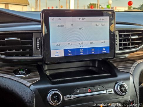 Used 2020 Ford Explorer Limited image 25