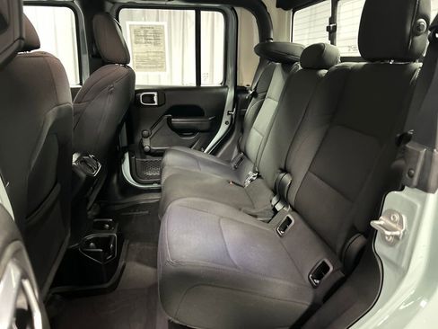 Used 2023 Jeep Gladiator Sport w/ Trailer Tow Package image 23