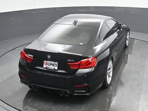 Used 2018 BMW M4 Coupe RWD image 32