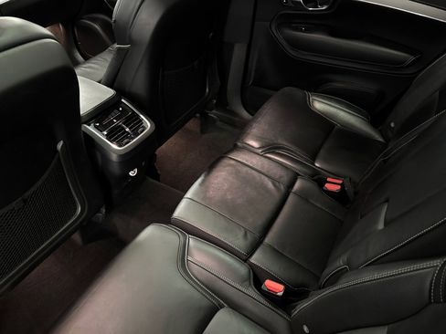 Used 2020 Volvo XC90 T6 R-Design w/ Protection Package Premier image 28