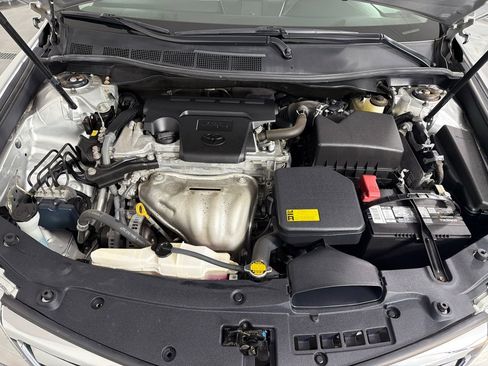 Used 2014 Toyota Camry XLE w/ Leather Package FWD image 26