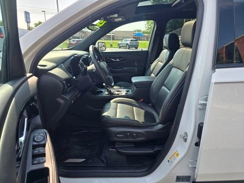 Used 2023 Chevrolet Traverse RS w/ LPO, Floor Liner Package AWD/4WD image 18