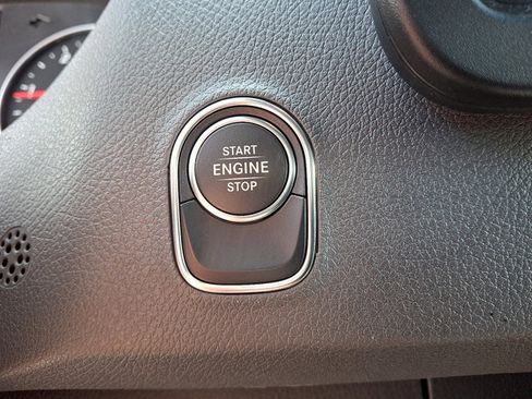 Used 2024 Mercedes-Benz Sprinter 2500 image 24