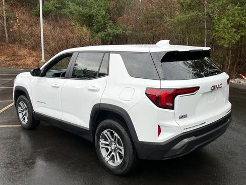 Used 2025 GMC Terrain Elevation image 3