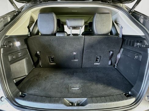 Used 2024 MAZDA CX-90 Plug-In Hybrid w/ Premium Pkg AWD/4WD image 32
