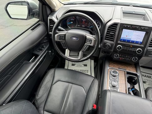 Used 2021 Ford Expedition Platinum AWD/4WD image 16