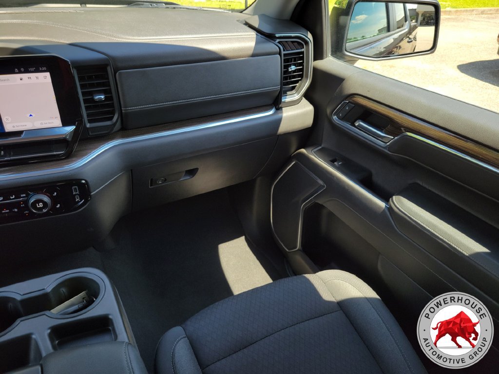 Used 2022 Chevrolet Silverado 1500 LT AWD/4WD image 21
