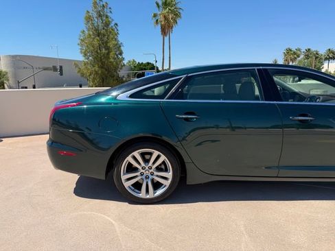 Used 2012 Jaguar XJ L RWD image 11