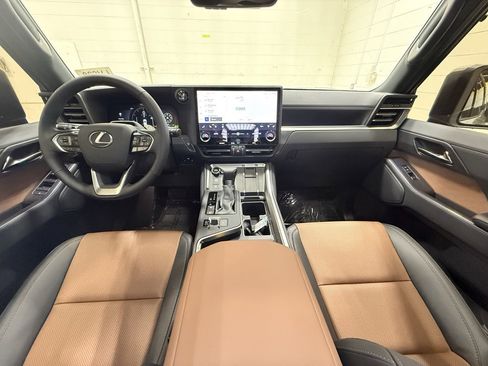 Used 2026 Lexus GX 550 image 34