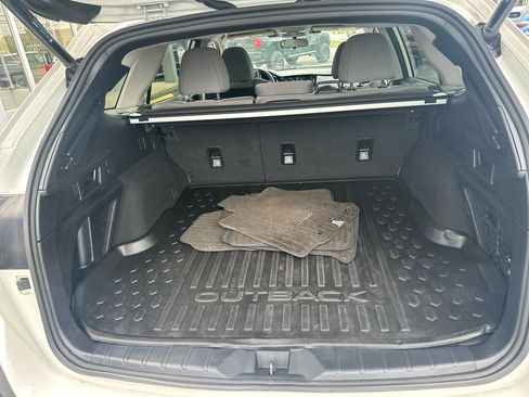 Used 2023 Subaru Outback Premium image 16