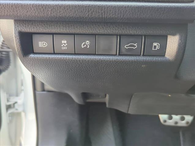 Used 2025 Toyota Camry SE w/ Multimedia Upgrade Package FWD image 11